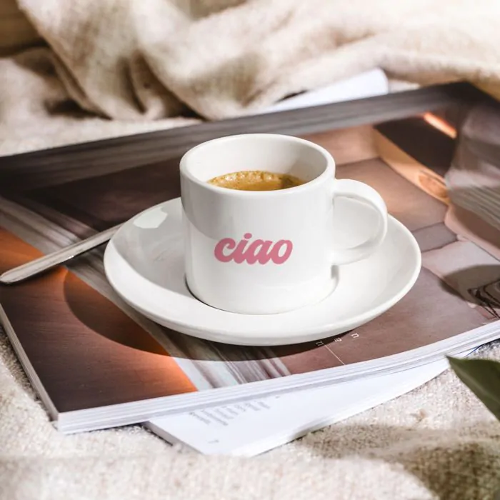 Tasse à café pour espresso avec marqué ciao dessus