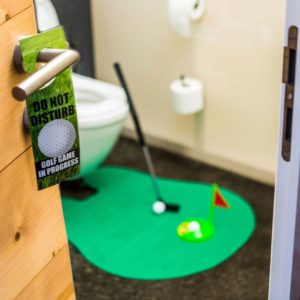 Set de mini golf pour jouer aux toilettes