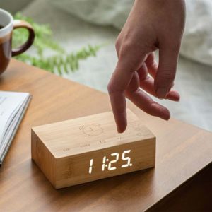 Horloge Réveil en bois Flip Click Clock