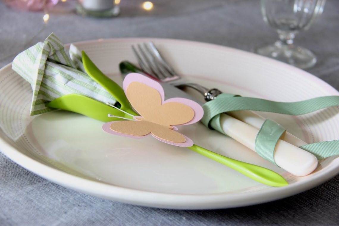 Magnifique déco de table de printemps à faire soi-même ! - Le Blog de