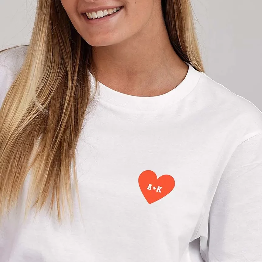 T-shirt personnalisé avec cœur et initiales
