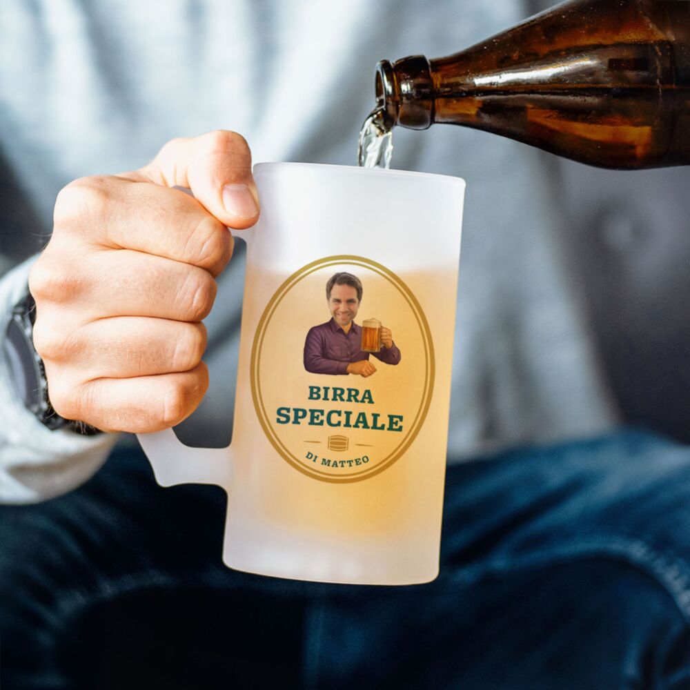 Chope de bière personnalisée avec logo et visage