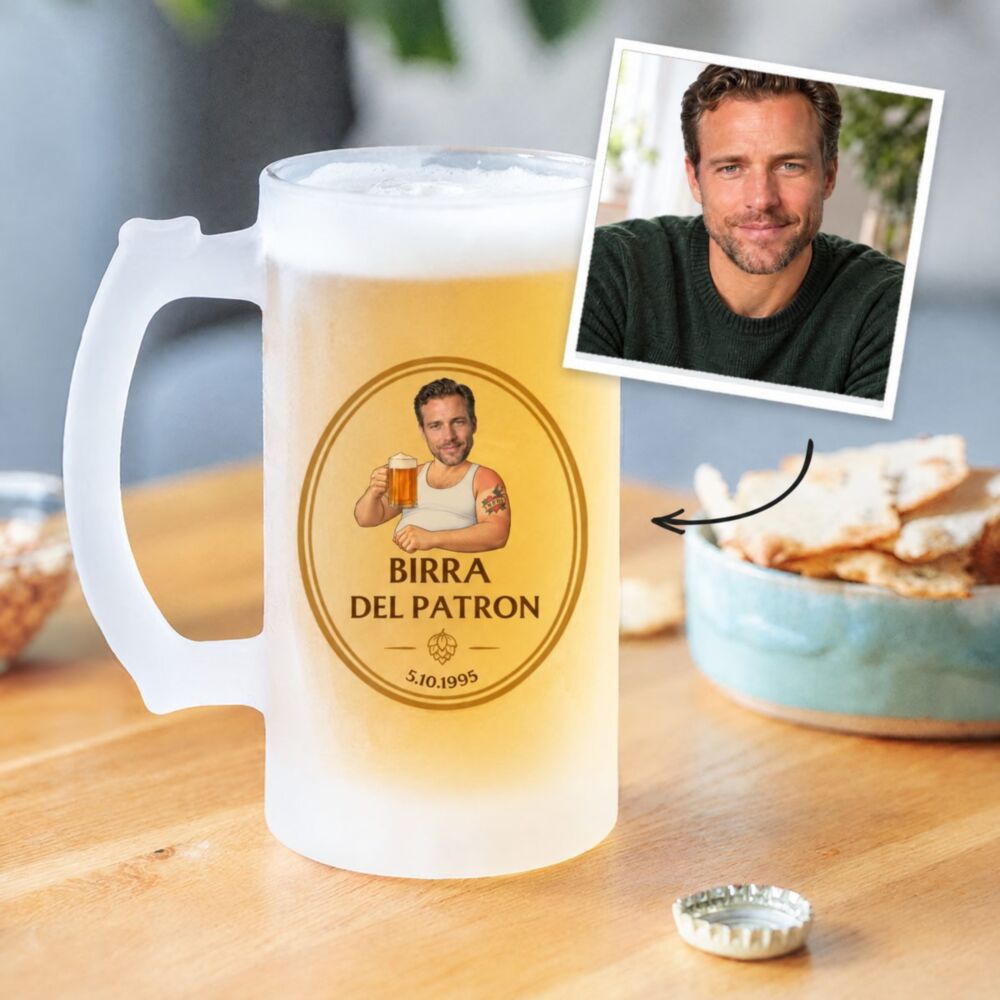 Chope de bière personnalisée avec visage : votre photo devient le personnage « Birra del Patron » Chope de bière personnalisée avec visage : votre photo devient le personnage « Birra del Patron »