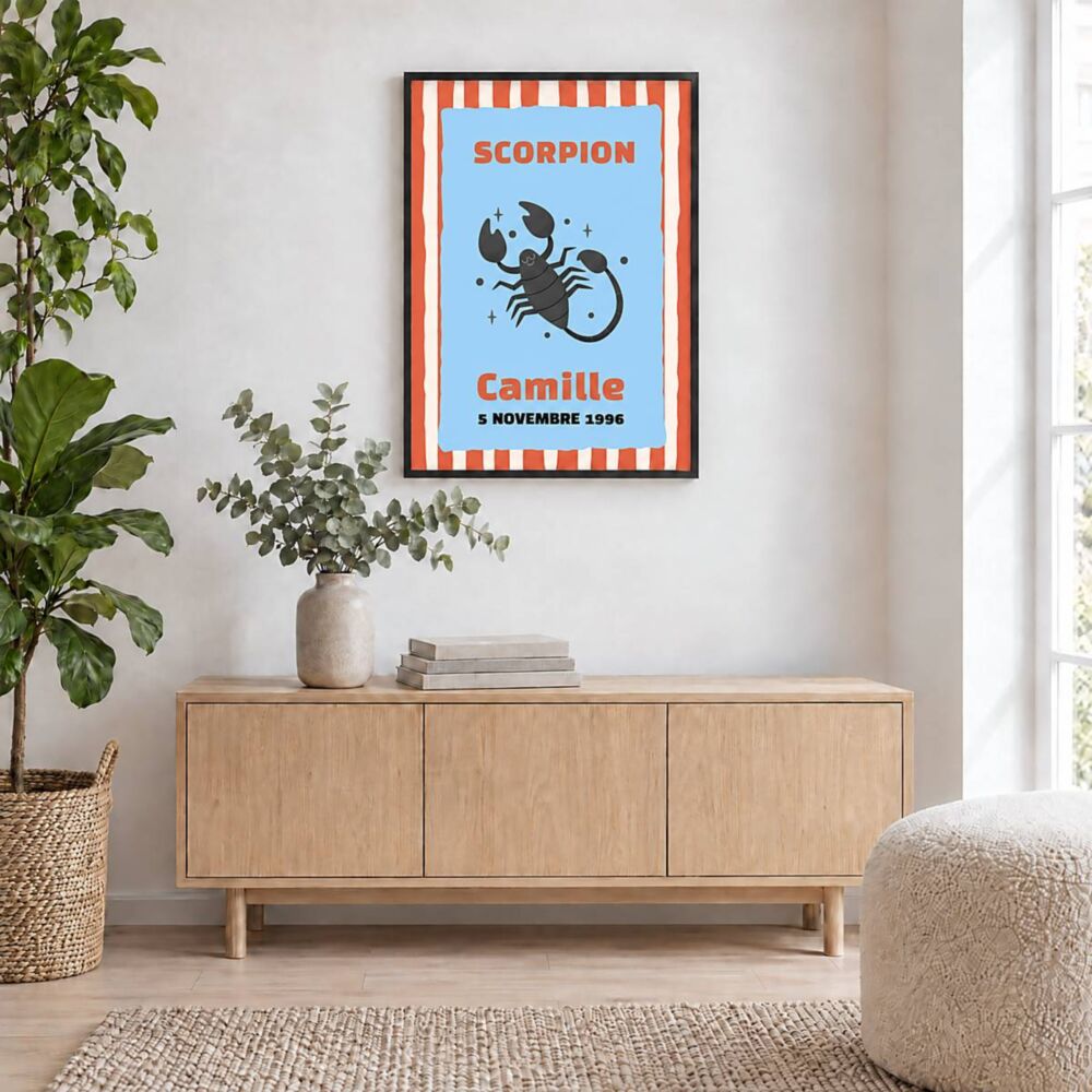 Poster signe du zodiaque personnalisé avec prénom et date – design cirque: poster Scorpion pour Camille encadré au-dessus d’un buffet