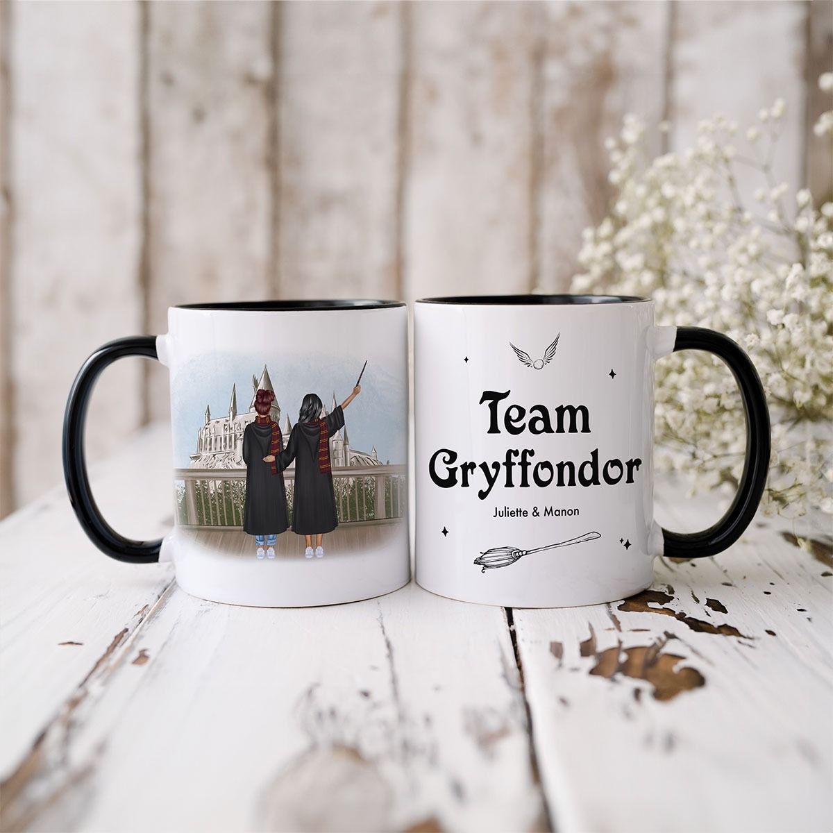 Illustration Minimaliste D'une Sorcière Avec Un Balai, Une Grande Lune Circulaire Arriere Plan 360101336