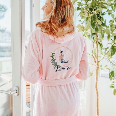 Peignoir personnalisé Motif Floral avec Monogramme et Texte Peignoir personnalisé Motif Floral avec Monogramme et Texte