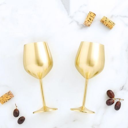 Lot de 2 verres à vin dorés