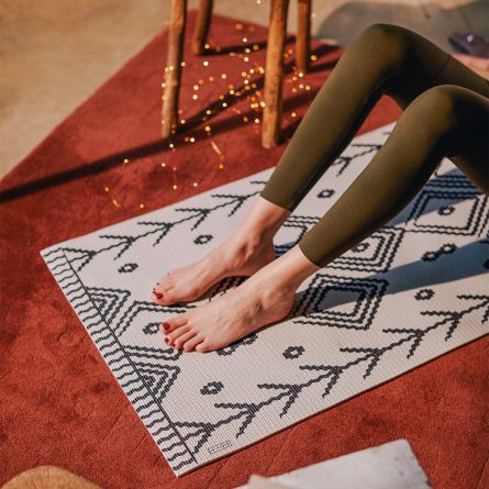 Tapis de yoga en différents motifs