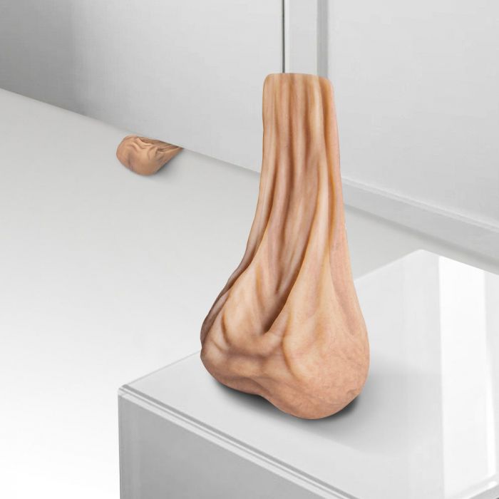 Coince Couilles main product photo