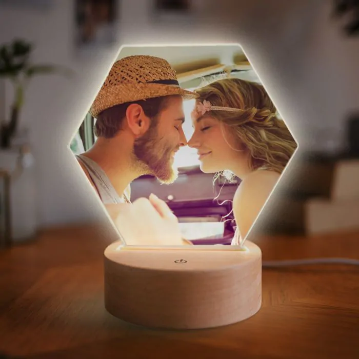 Lampe personnalisée LED dédiée à l'amour et à offrir en cadeau