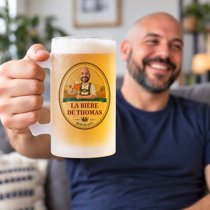 Chope de bière personnalisée avec logo et visage