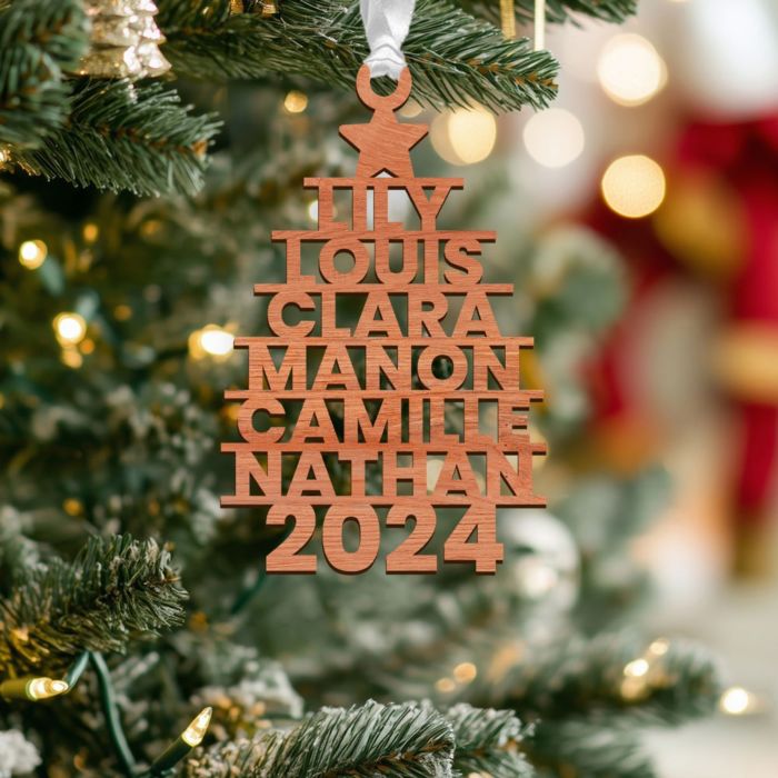 Pendentif personnalisé en bois Design Sapin avec prénoms