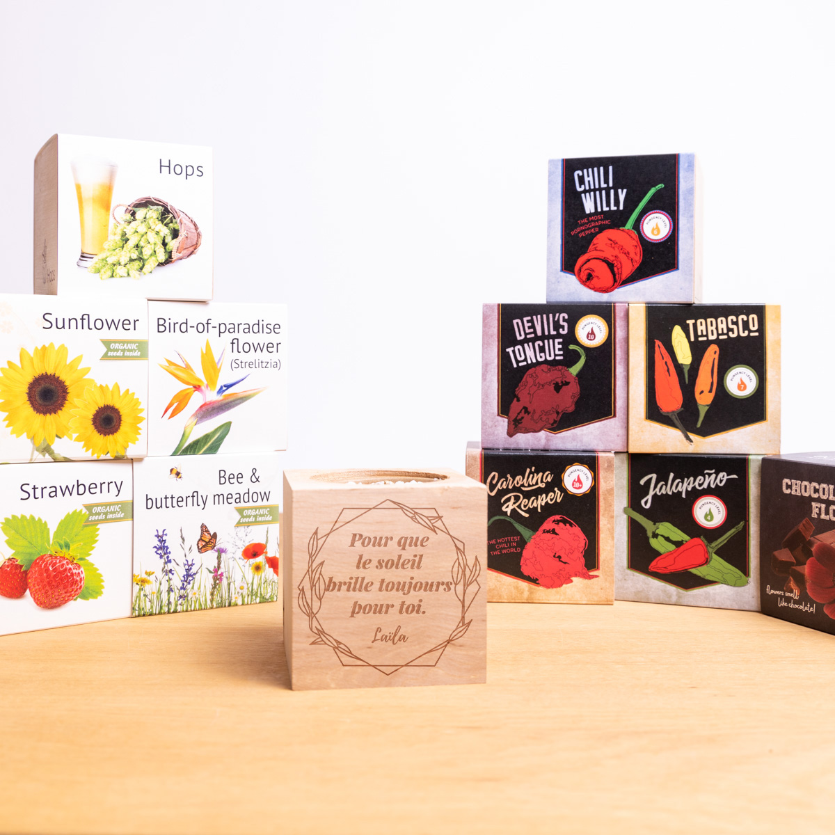 Ecocube personnalisé - Plante dans cube en bois avec gravure