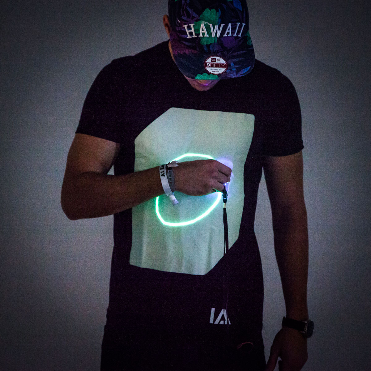 Glow T-shirt interactif