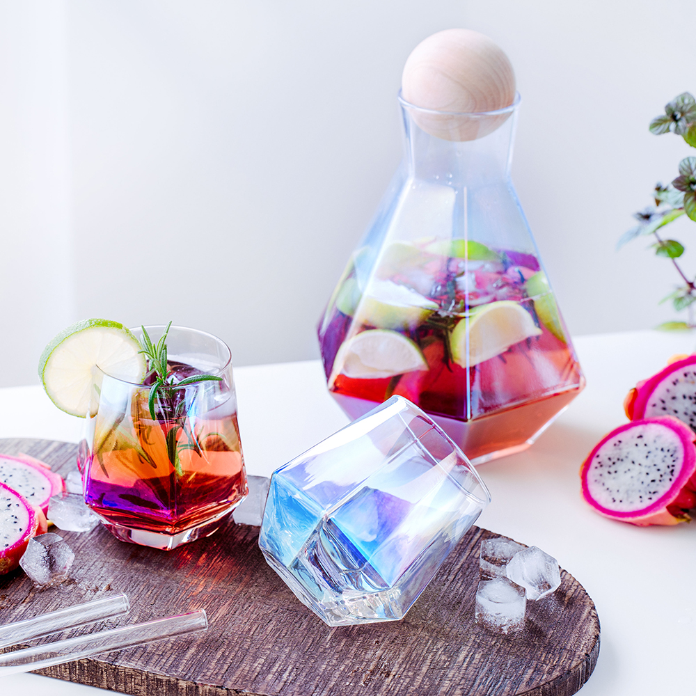 Coffret verres et carafe en forme de diamant Coffret verres et carafe en forme de diamant
