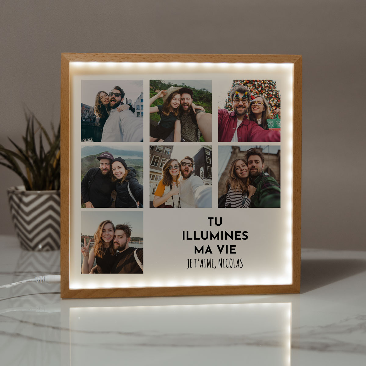 cadeau couple Light Box Cadre lumineux personnalisé avec 7 photos et texte