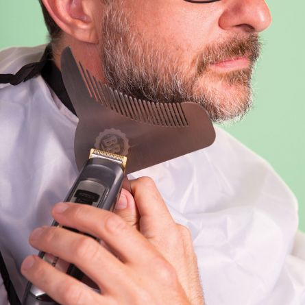 Accessoire pour tailler sa barbe