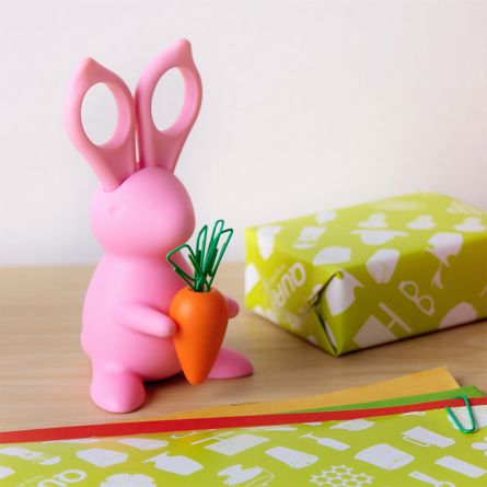 Lapin porte-ciseaux et porte-trombones pour le bureau