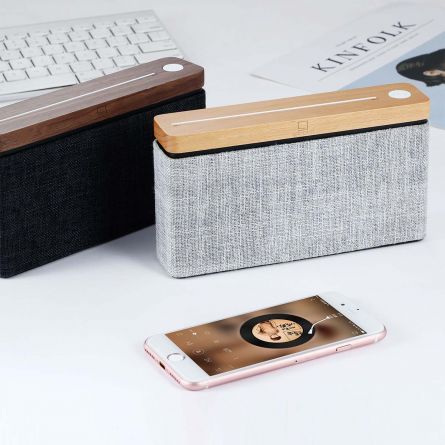 Haut-parleur Bluetooth Square en bois