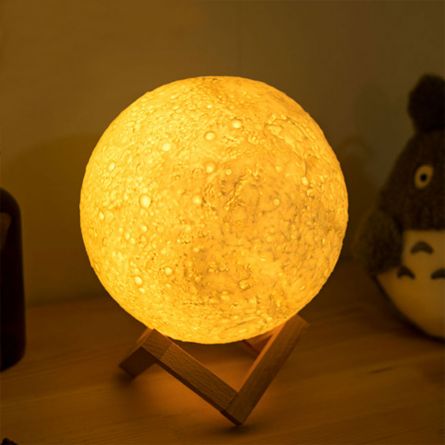 Veilleuse Lune avec changements de couleurs